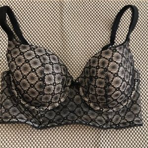 Victoria's Secret Body by Victoria Lined Demi Bra
